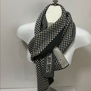 Louis Vuitton Grey Checked Wool Scarf
